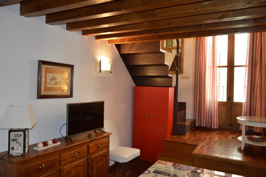 Apartamentos Nuncio Viejo Toledo Room photo